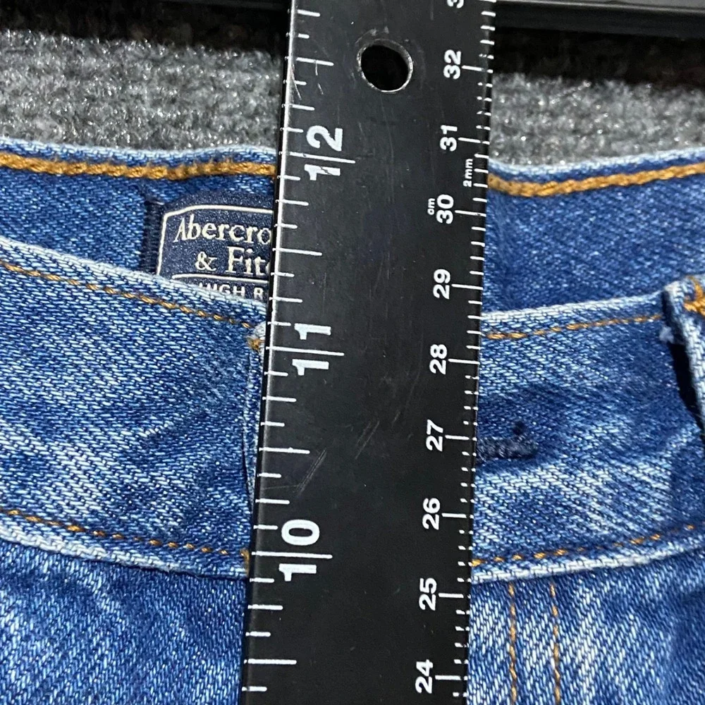 Abercrombie & Fitch High Rise Distressed 4